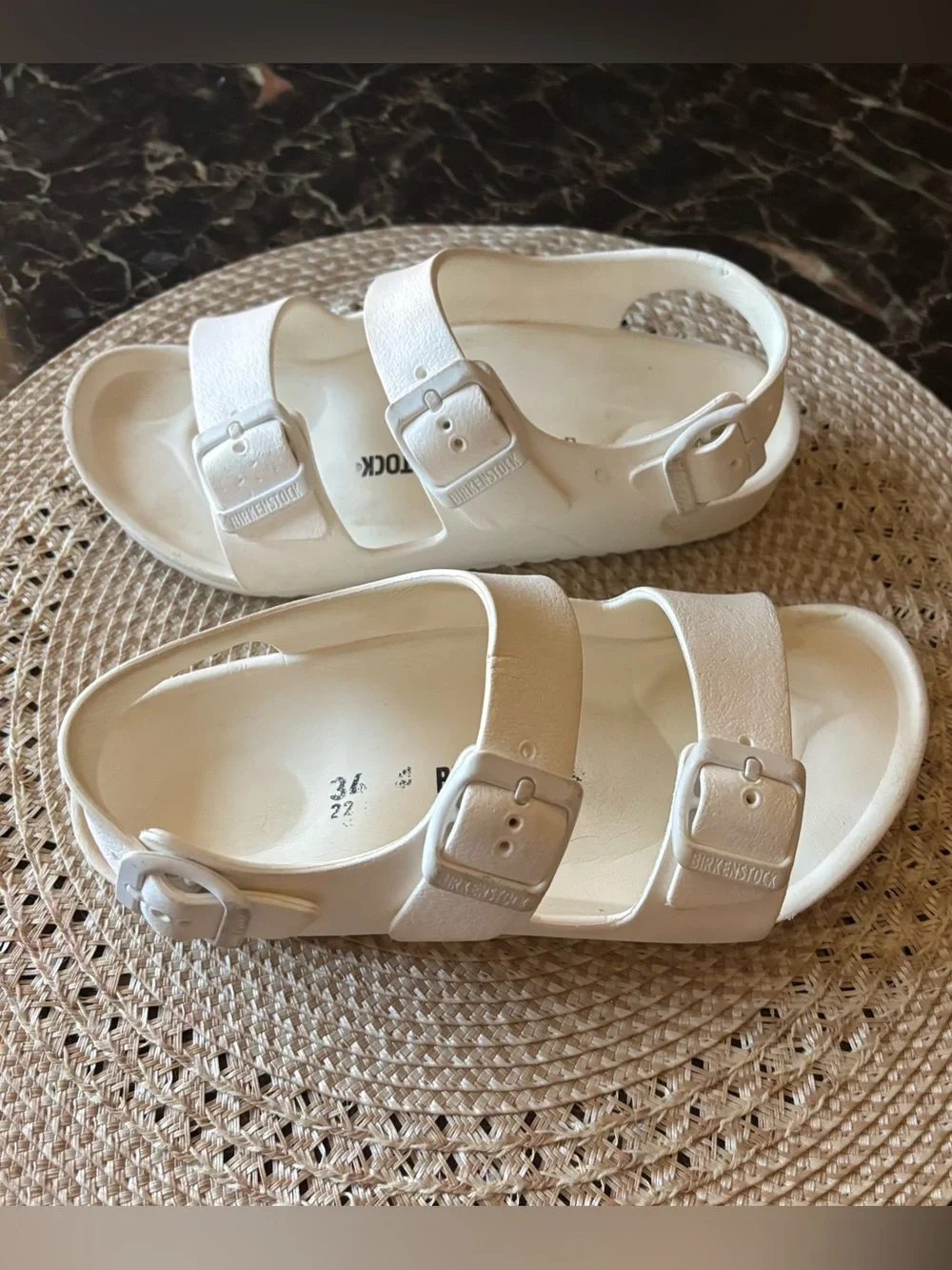 BIRKENSTOCK  Kid’s White Milano Sandals  Size US L3 EURO 34